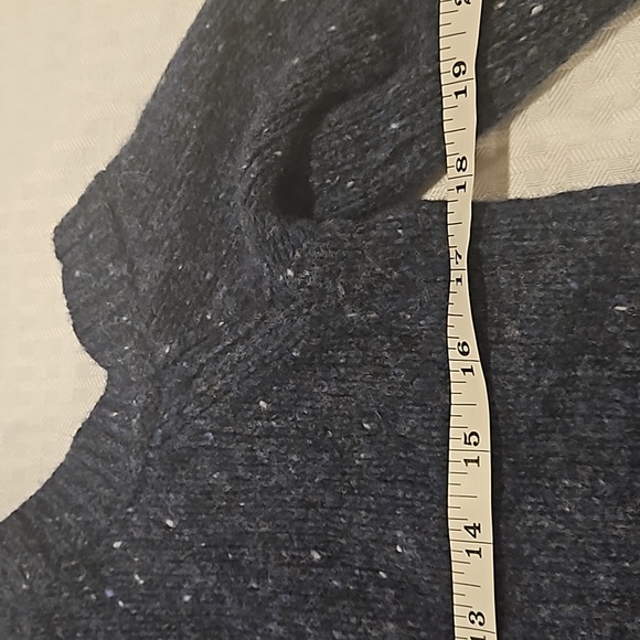 Rebecca Minkoff size M cut-out sweater extra fine Merion wool blend - Picture 11 of 12